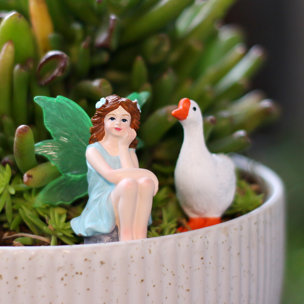 2 seated fairies and geese, cr - Bonsai Garden World avaliação e preço